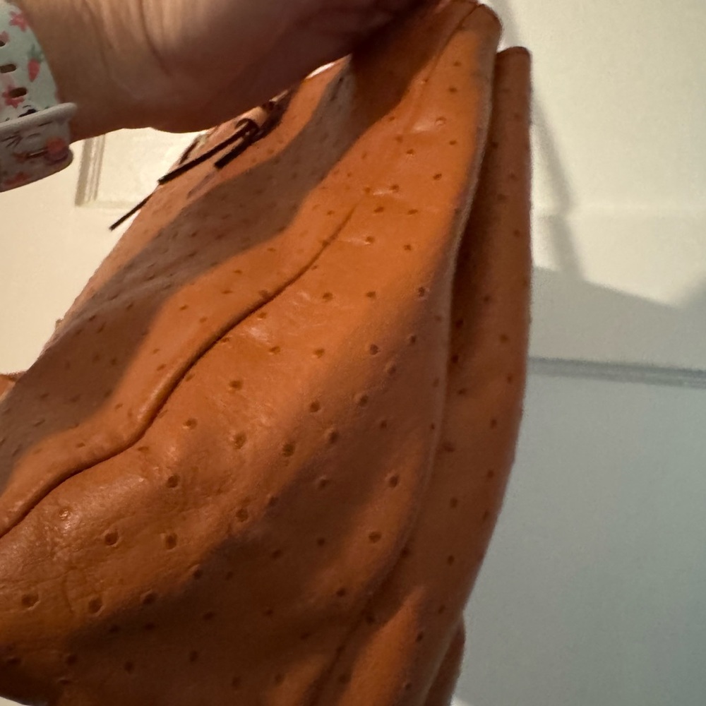 Tre Vero Tan Pebble-Text Tote - Picture 4 of 5